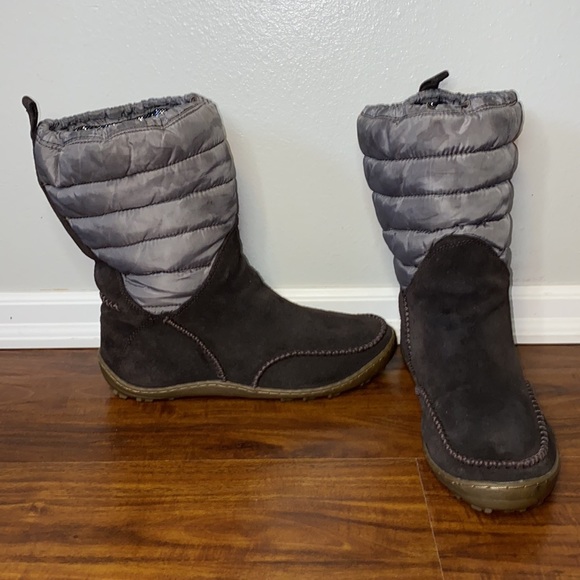 Columbia Shoes - Columbia Women’s Omni-Heat Suede and Fabric Winter Boots Size 8